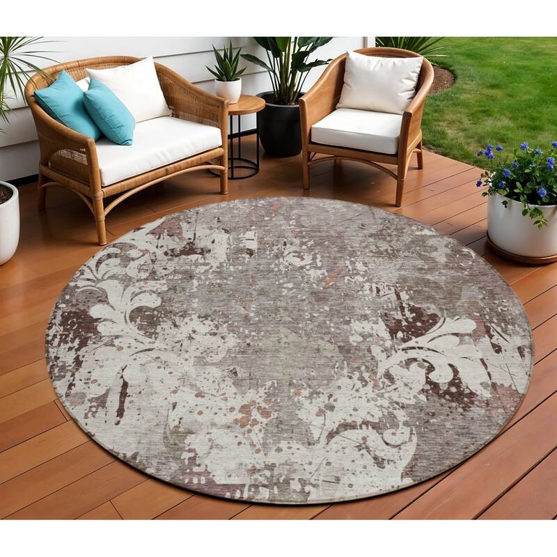 HomeRoots Damask Transitional Rectangle Outdoor Rug - 8' Round