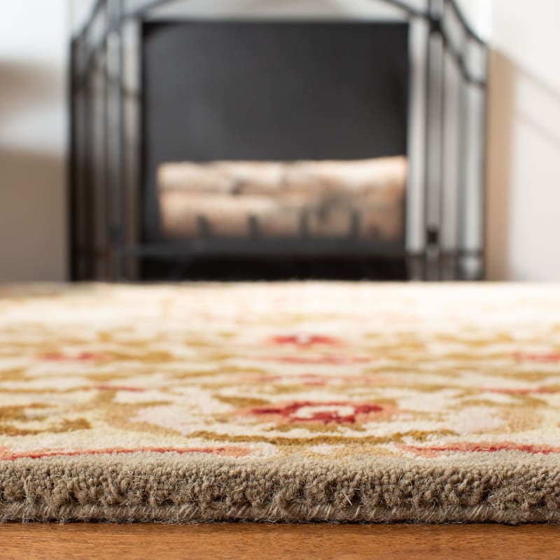 SAFAVIEH Handmade Classic Nediljka Traditional Oriental Wool Rug