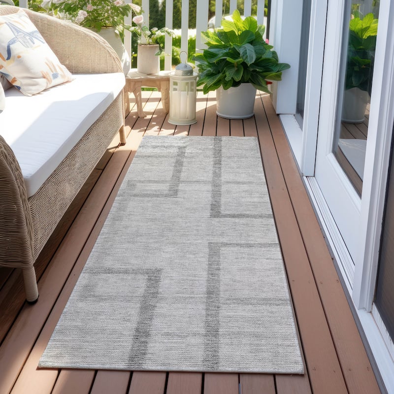 Machine Washable Indoor/ Outdoor Chantille Contemporary Geo Rug - Gray - 2'3" x 7'6"