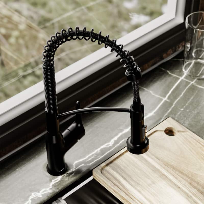 Karran Scottsdale Single-Handle Pull-Down Sprayer Kitchen Faucet