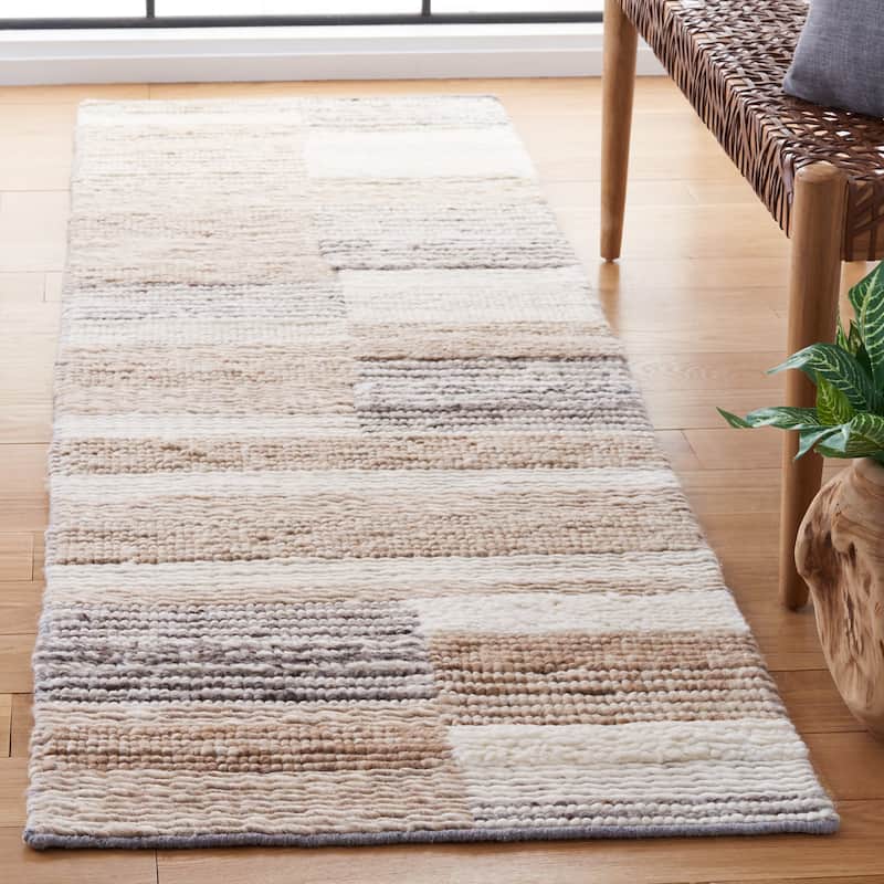 SAFAVIEH Handmade Casablanca Shag Annina Wool Rug - 2'3" x 8' Runner - Natural/Ivory