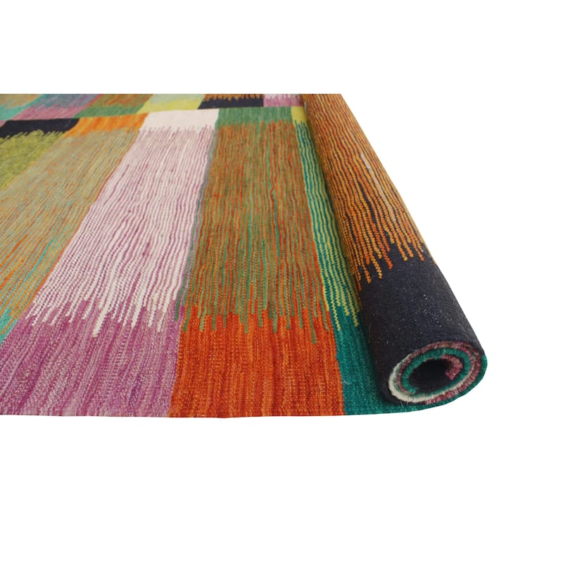 Modern Flatweave Ece Ivory/Lt. Green Rug - 5'9" x 8'4"
