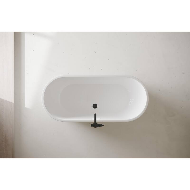 Odell Soaking Bathtub in Glossy White