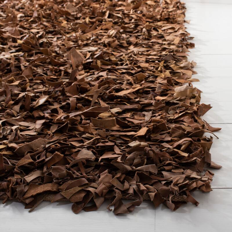 SAFAVIEH Handmade Leather Shag Carlijn Modern Decorative Rug