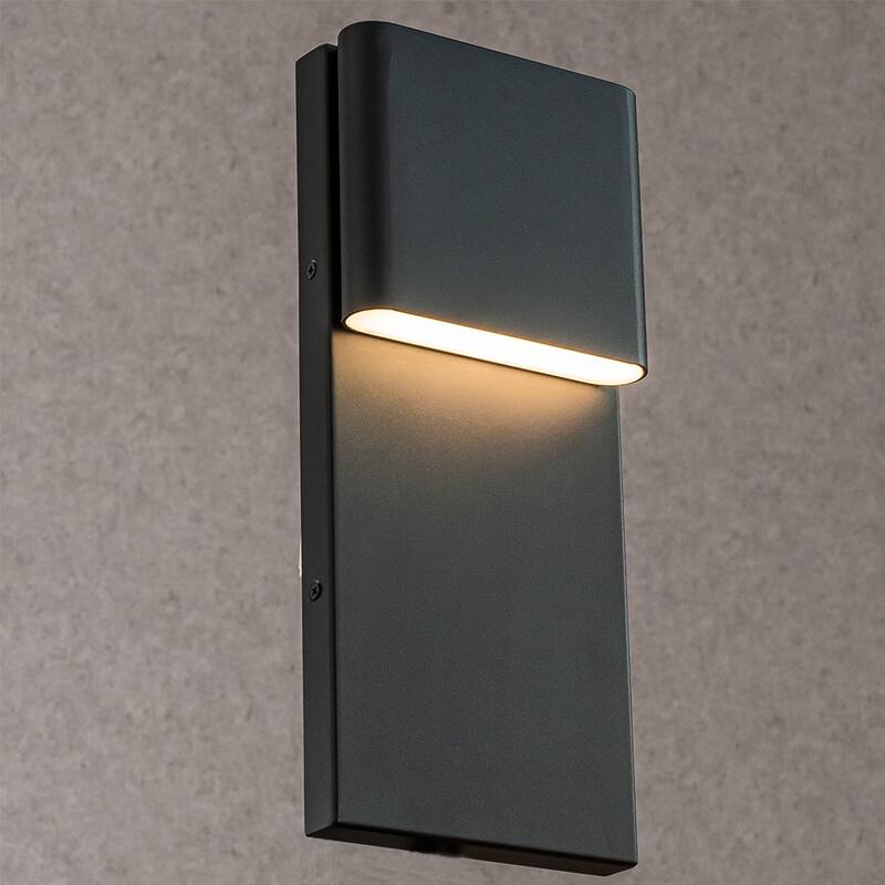 CraftHome 1-Light in Modern Simple Sqaure 10W Integrated LED Outdoor Wall Sconce with Dusk to Dawn Sensor in Matte Black - W6''