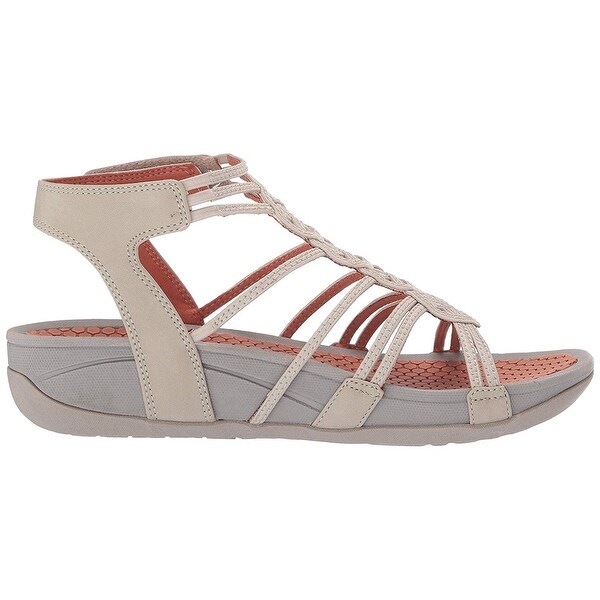 bare traps delly wedge sandal