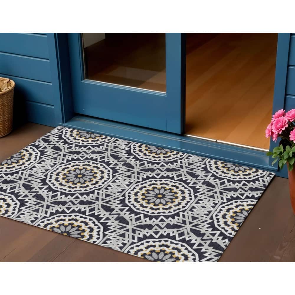 HomeRoots Floral Medallion Transitional Rectangle Outdoor Rug