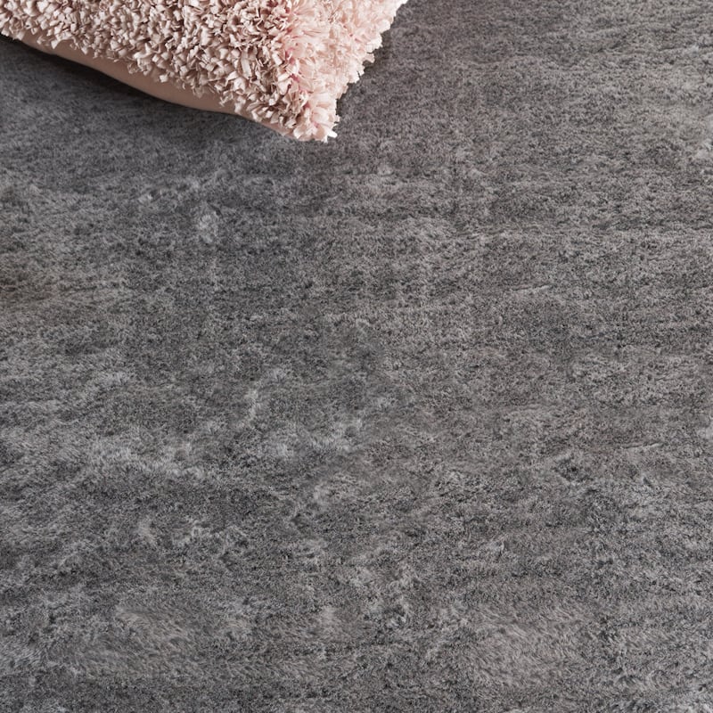 SAFAVIEH Faux Sheep Miguela Hariklia 2.4-inch Thick Rug
