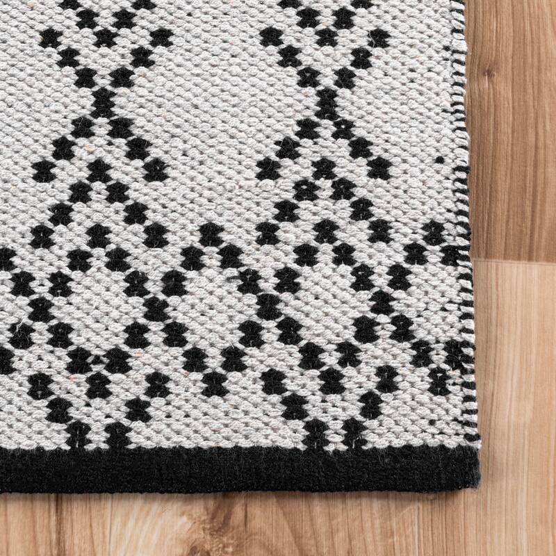 Nuloom Skye Geometric Cotton Flatweave Area Rug