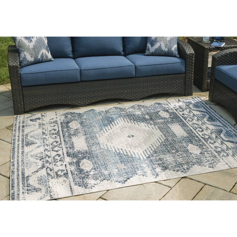 Signature Design by Ashley Daddridge Blue/Gray/Ivory Rug - 5'W x 7'D