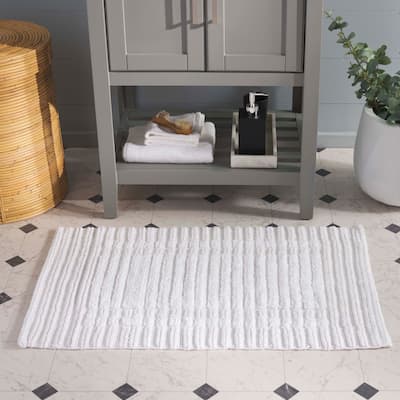 SAFAVIEH Home Greyson Striped White 32"L x 20"W Bathmat