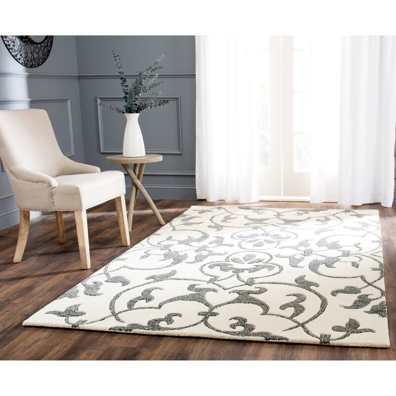 SAFAVIEH Handmade Soho Sharee N.Z. Wool Rug - 7'6" x 9'6" - Ivory/Grey