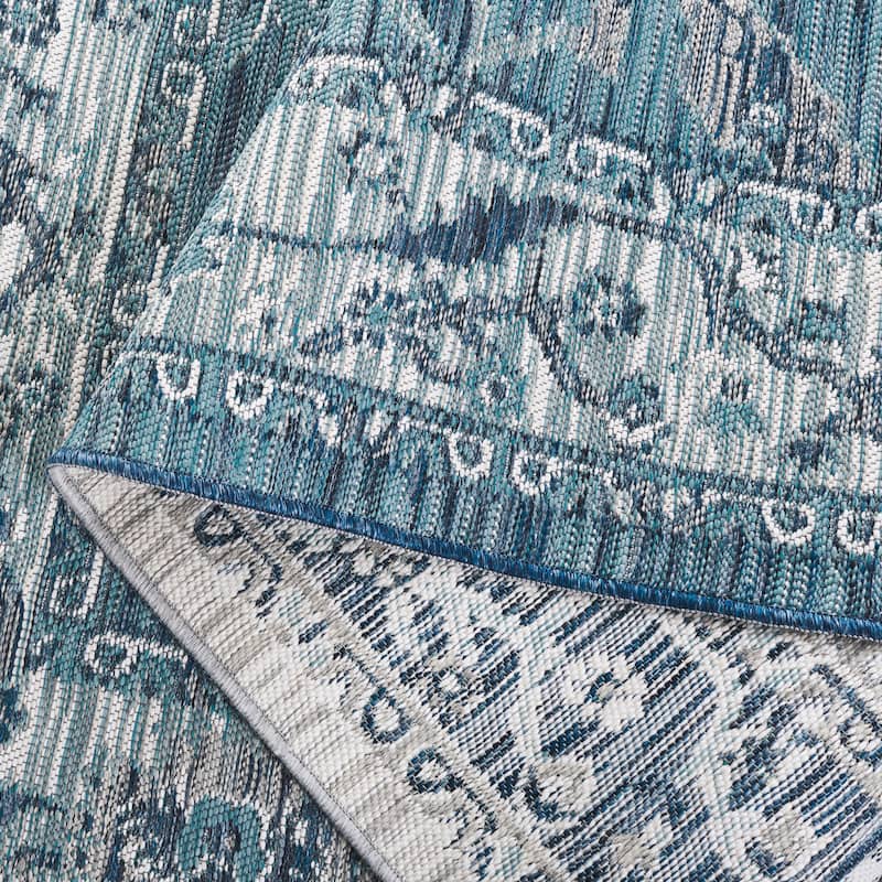 SAFAVIEH Sunrise Azzah Indoor/Outdoor Waterproof Rug