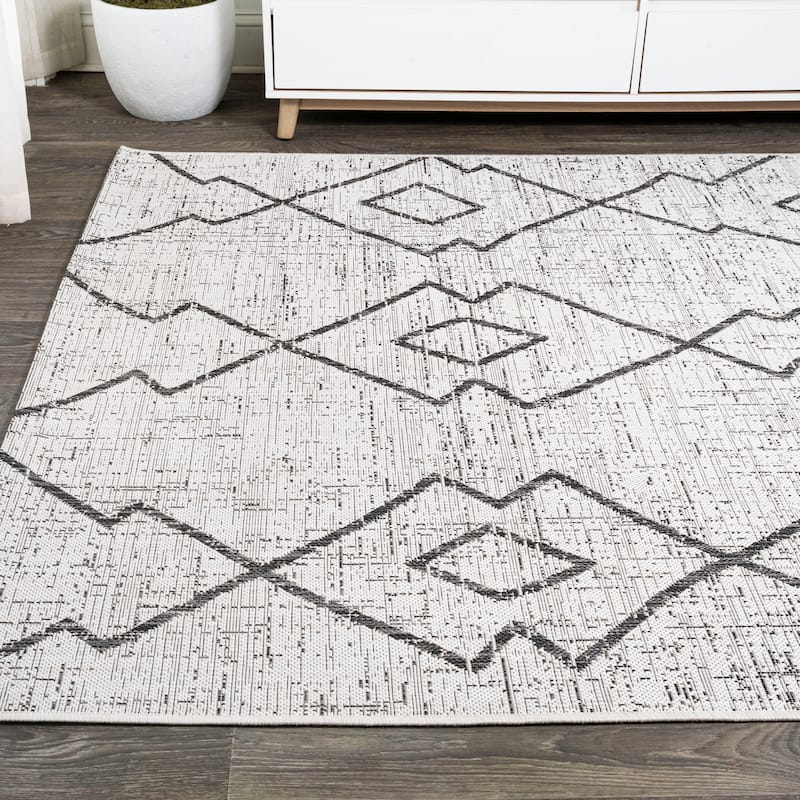 JONATHAN Y Derya Tribal Diamond Trellis Indoor/Outdoor Area Rug