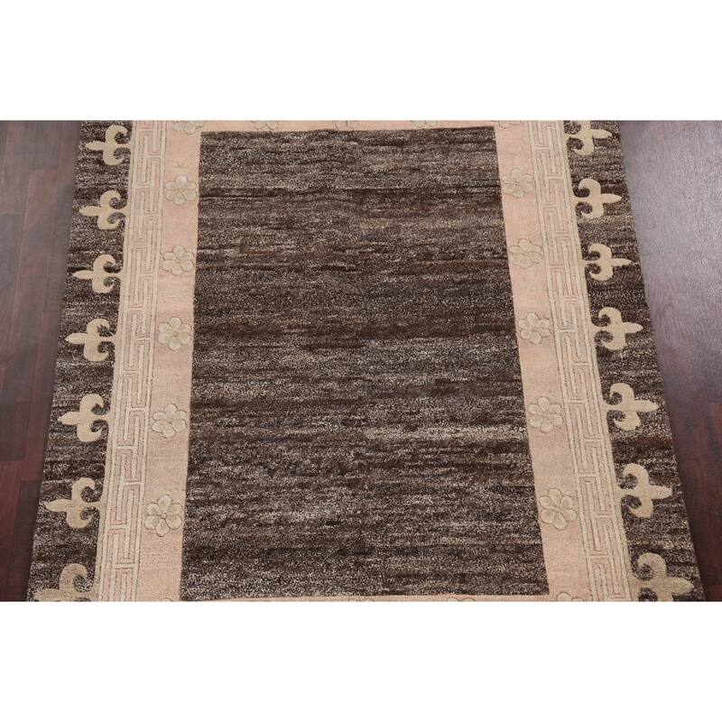 Geometric Vegetable Dye Nepalese Oriental Wool Area Rug Hand-knotted - 5'7" x 7'9"