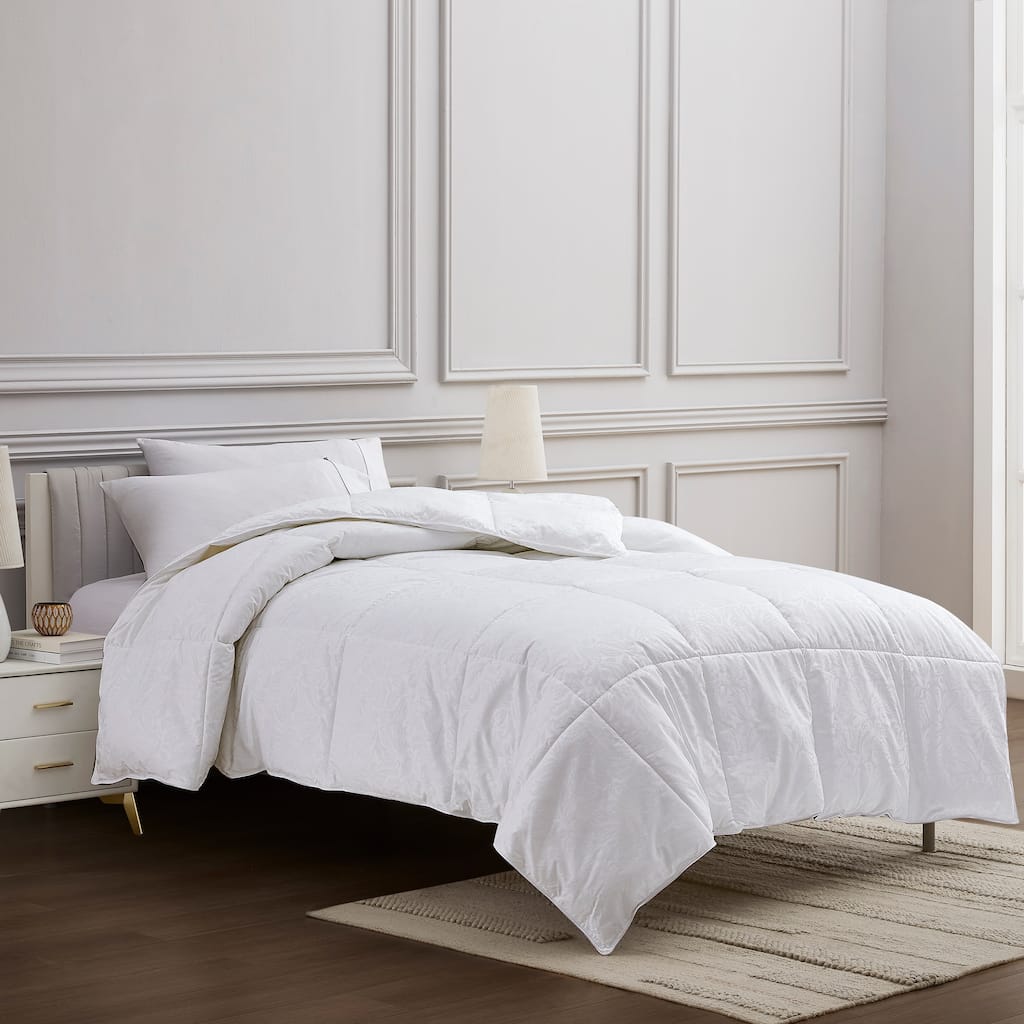 Stearns & Foster Paisley Reserve All Season PrimaLoft Down Alternative Comforter with Duvet Tabs