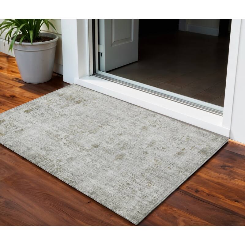 HomeRoots Floral Transitional Rectangle Outdoor Rug - 3' x 5'