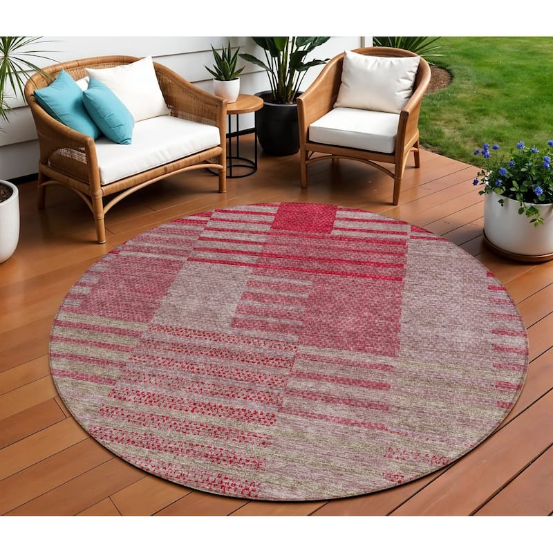 HomeRoots Striped Modern Rectangle Outdoor Rug - 8' Round