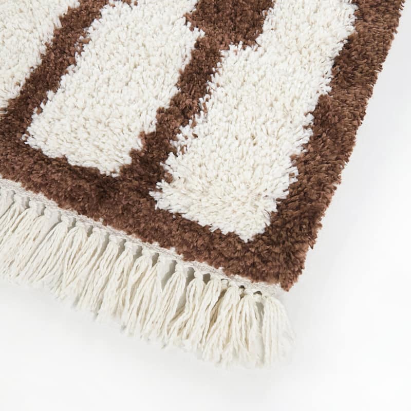 Adelia Geometric Grid Area Rug