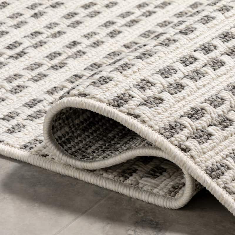 Nuloom Halsey Geometric Indoor/Outdoor Area Rug