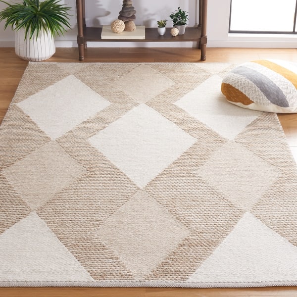 SAFAVIEH Handmade Natura Valerine Diamond Boho Wool Rug - On Sale - Bed ...