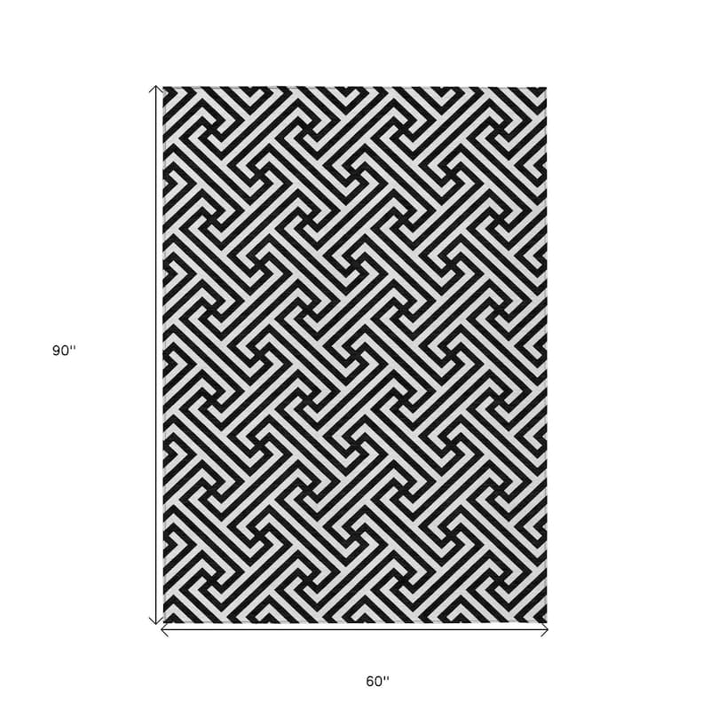 HomeRoots Geometric Transitional Rectangle Outdoor Rug