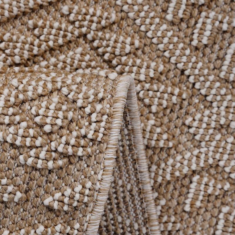 Guros Collection Natural / Traditional Indoor / Outdoor Non-Shedding Area Rug