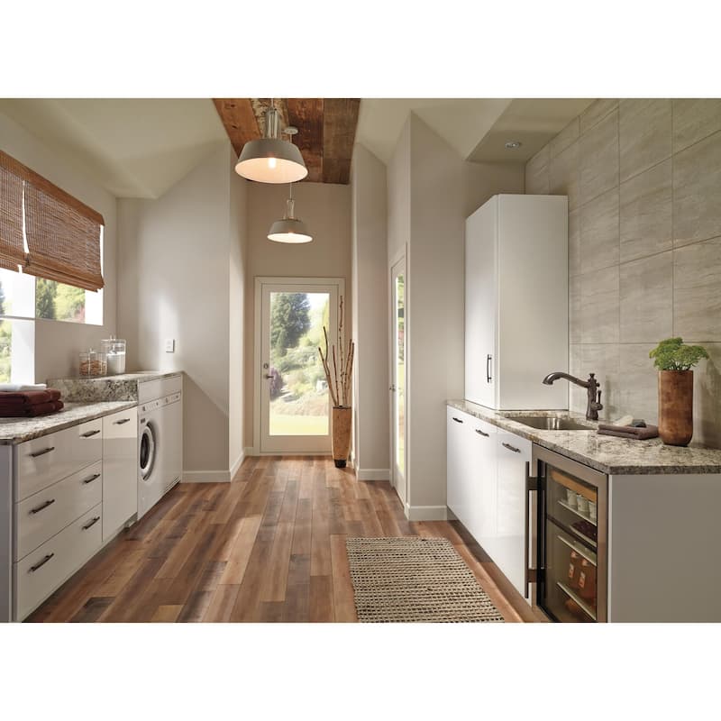 Delta Cassidy Pull-Out Kitchen Faucet - Includes Lifetime Warranty