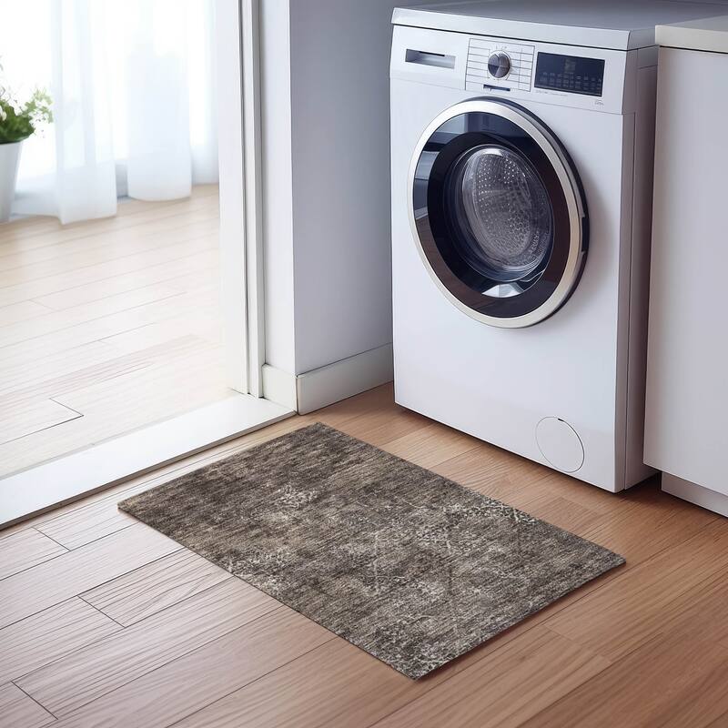Machine Washable Indoor/ Outdoor Chantille Distressed Traditional Rug