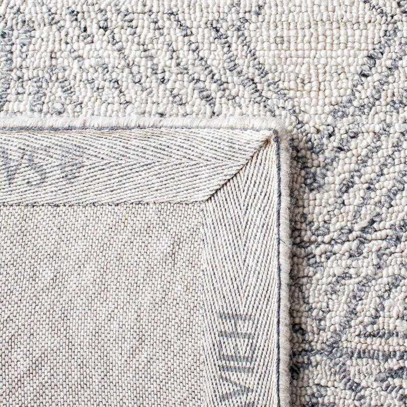 SAFAVIEH Handmade Abstract Sharmila Diamond Moroccan Rug