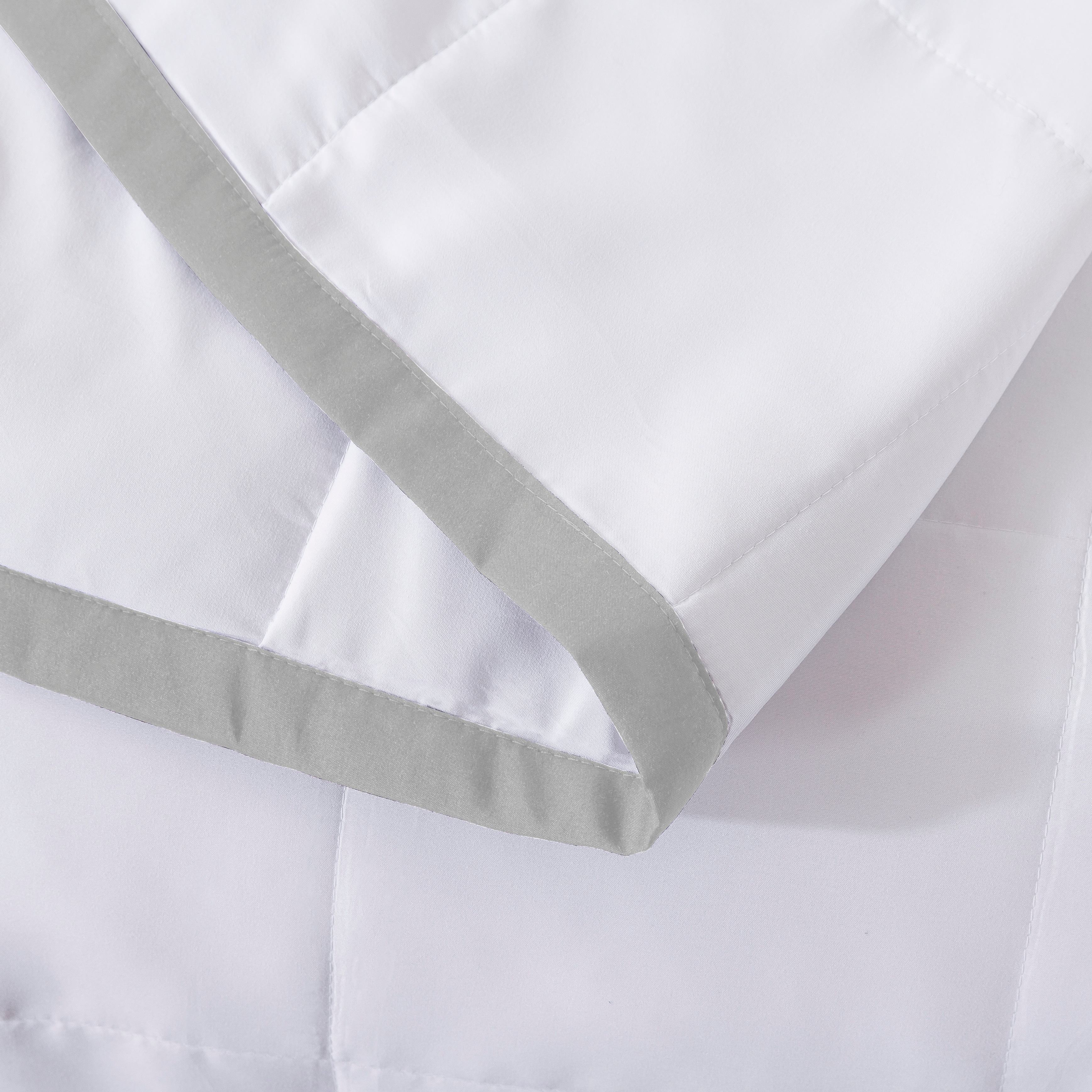 Soft Hypoallergenic Down Alternative Blanket with Frame  -image