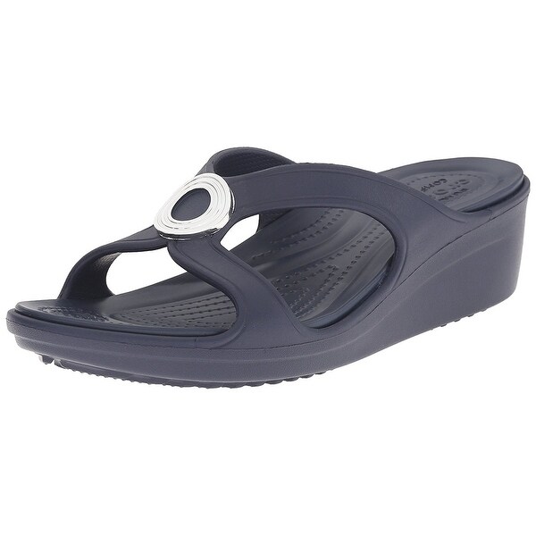 Crocs sanrah beveled best sale circle wedge flip