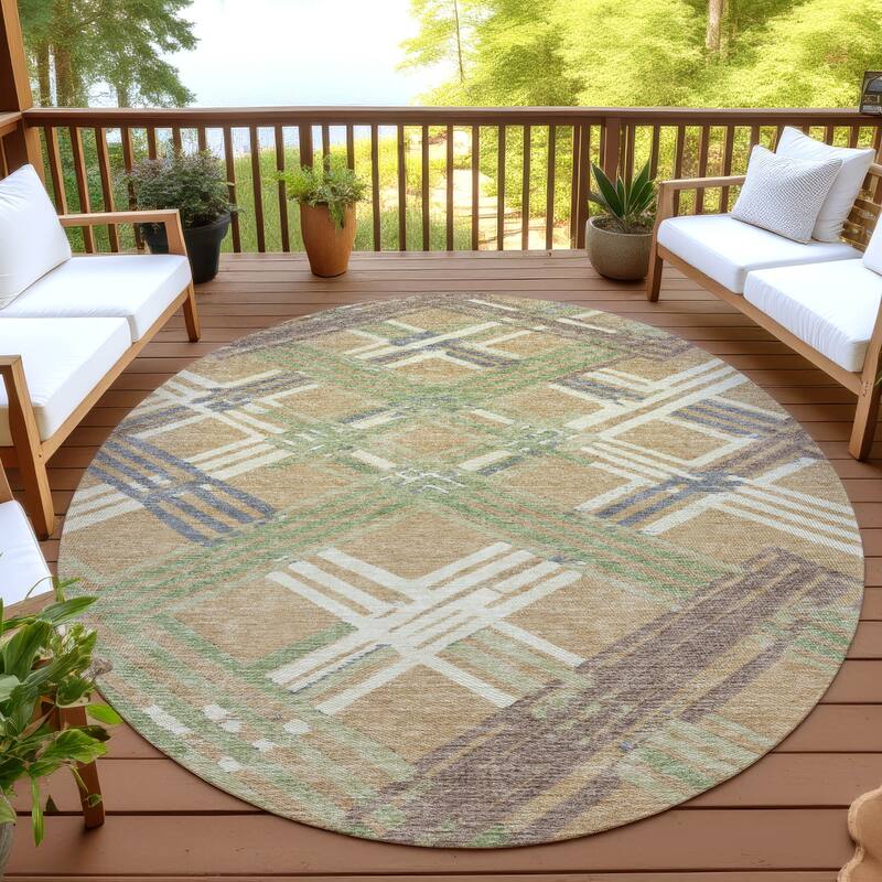 Machine Washable Indoor/ Outdoor Modern Trellis Chantille Rug - Gold - 8' x 8'