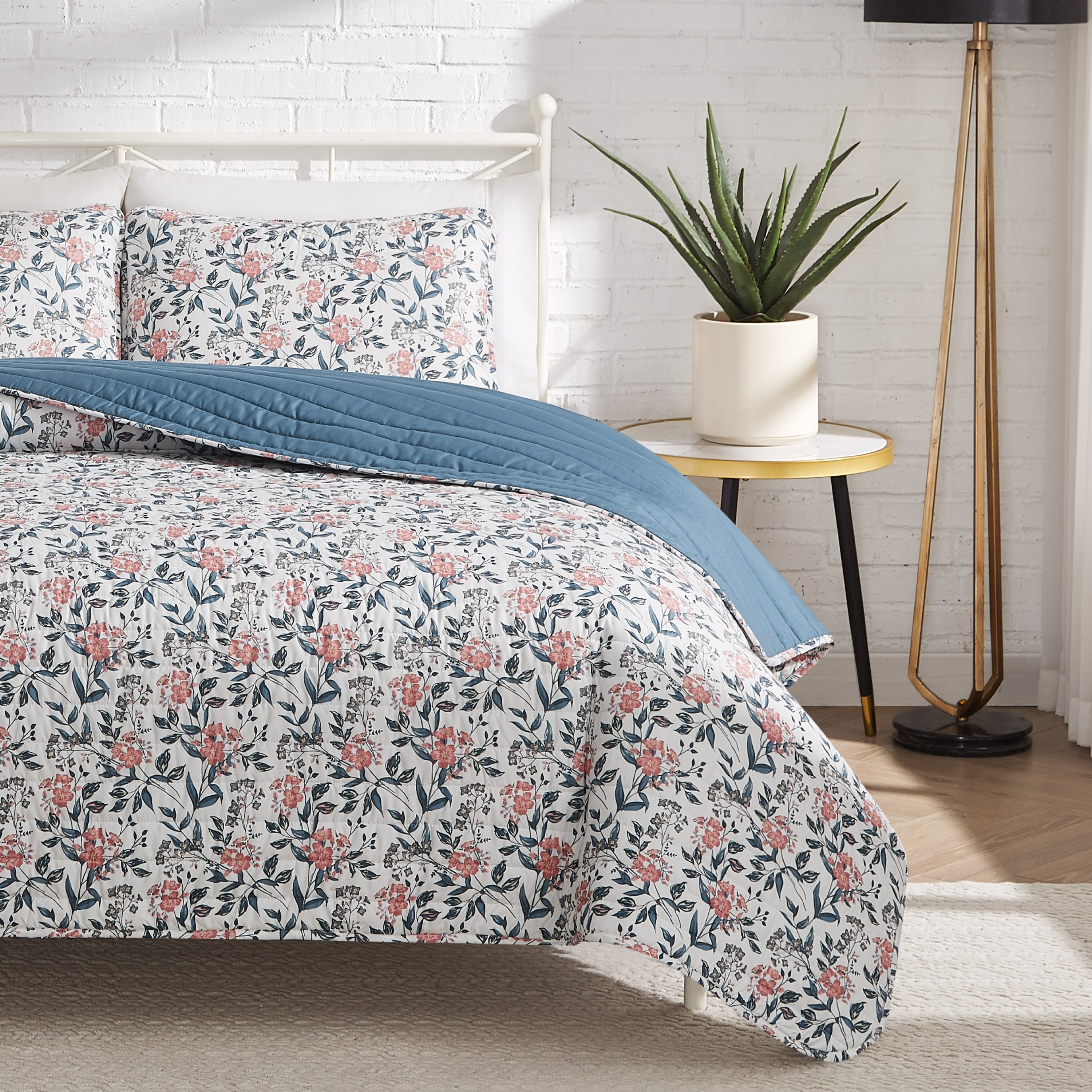 Lucky Brand Vintage Charm Reversible Quilt Sets