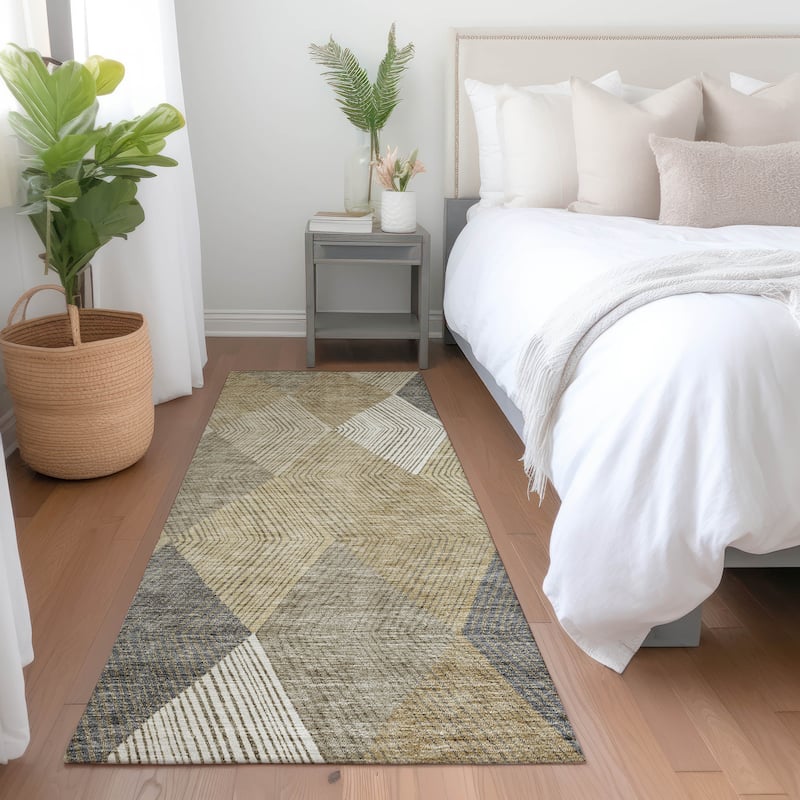 Machine Washable Indoor/ Outdoor Diamond Stripes Chantille Rug