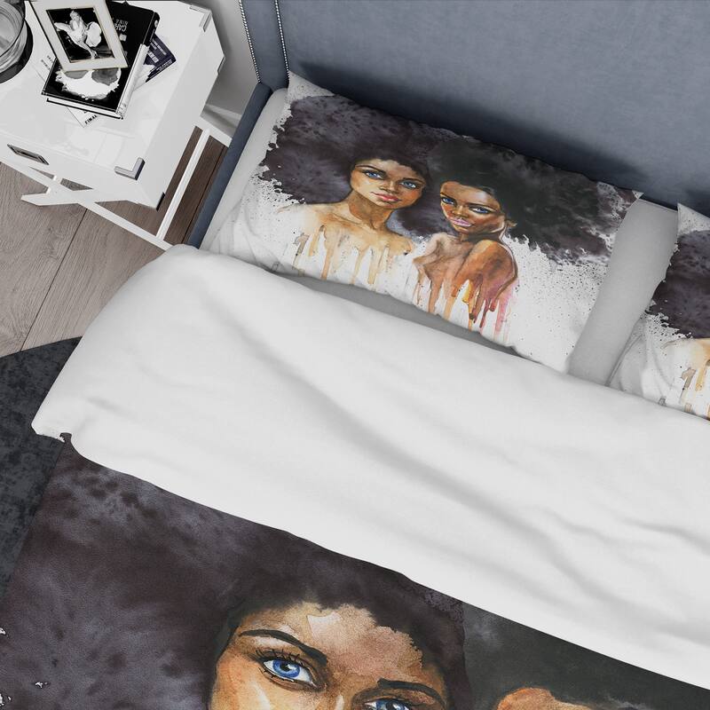Designart 'Portrait of Two African American Women' Modern Duvet Cover Set