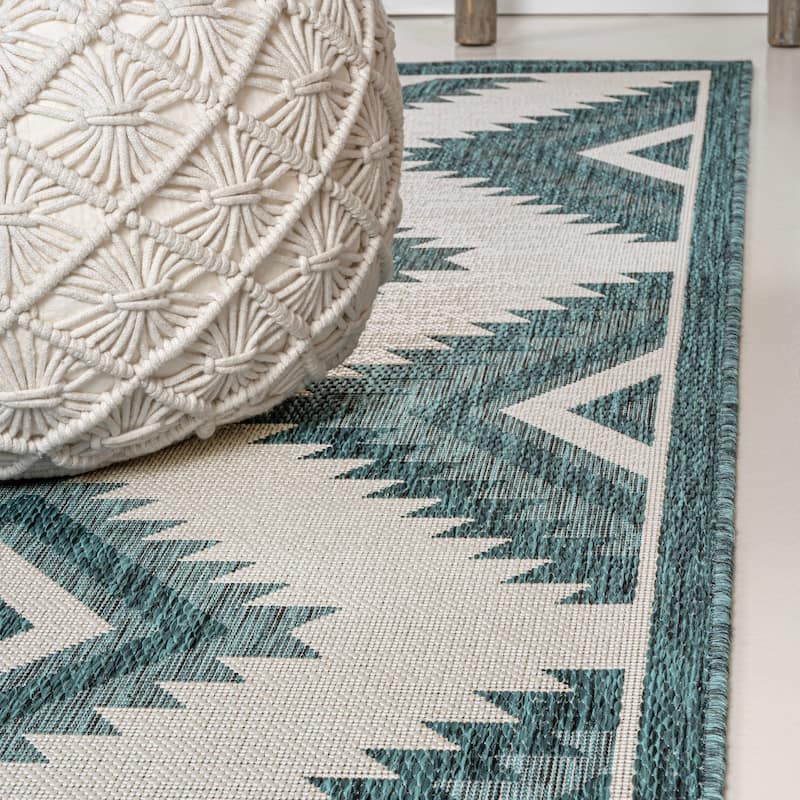 JONATHAN Y Aimee Geometric Moroccan Diamond Black/Cream Indoor/Outdoor Area Rug
