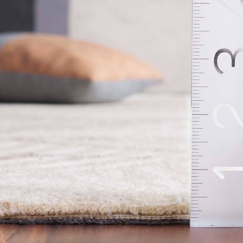 SAFAVIEH Handmade Abstract Clizia Modern & Contemporary Wool Rug