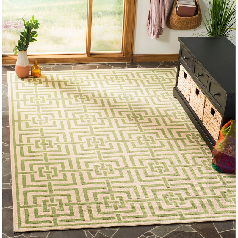 SAFAVIEH Linden Darla Indoor/ Outdoor Waterproof Patio Backyard Rug