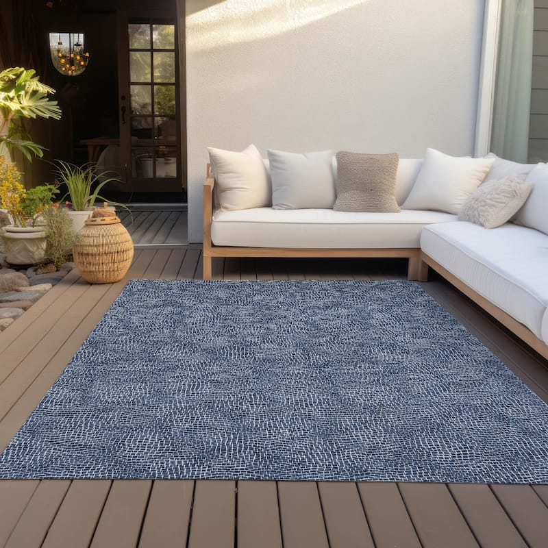 Machine Washable Indoor/ Outdoor Solid Modern Chantille Rug