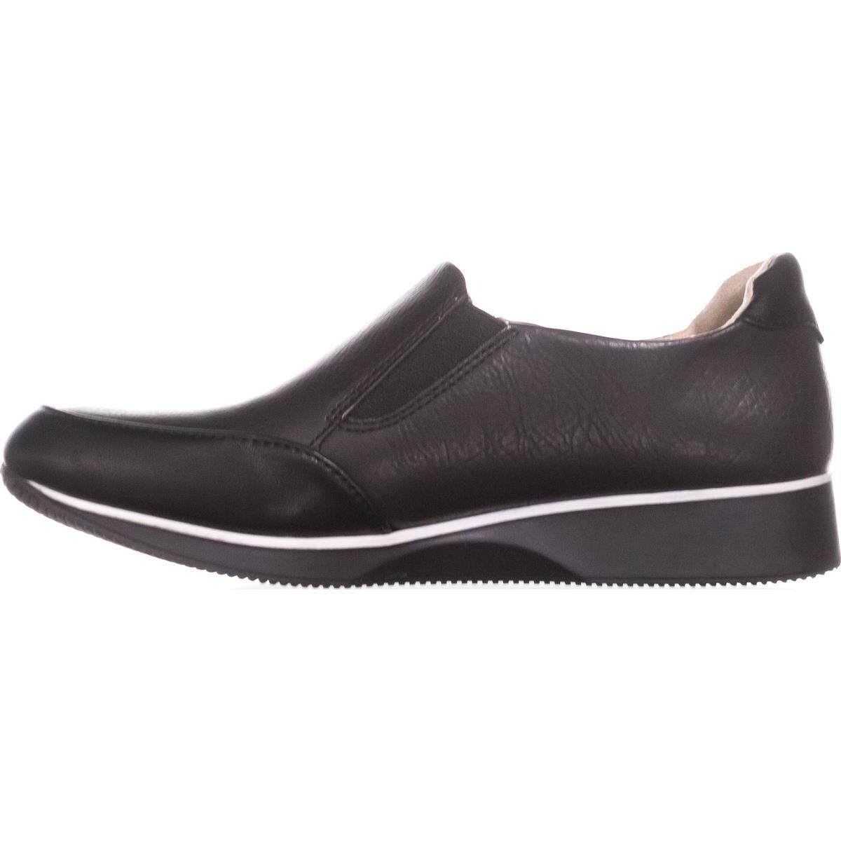 naturalizer walking shoes