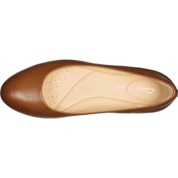 clarks flat leather shoes