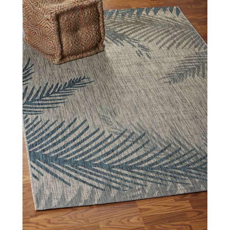 Sevita Minimal Palm Indoor/Outdoor Rug - 5' x 7'