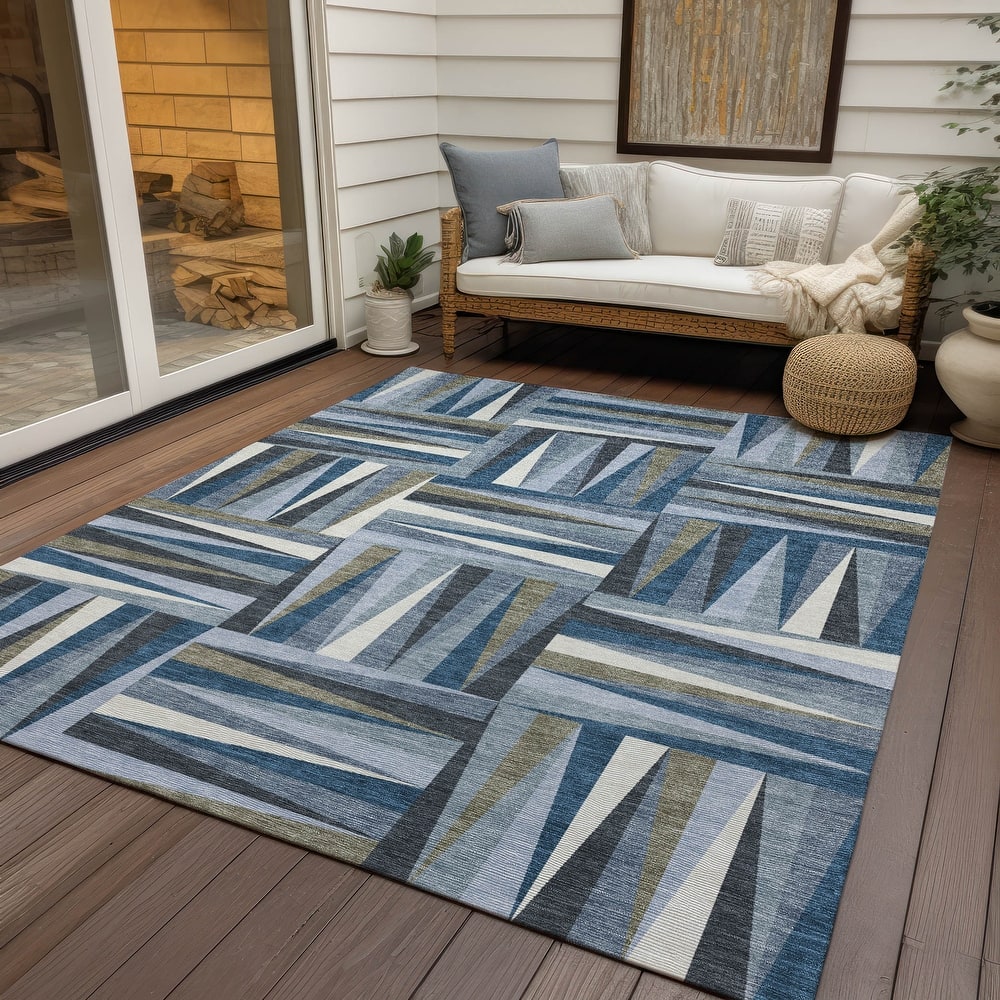 Machine Washable Indoor/ Outdoor Contemporary Mosaic Chantille Rug