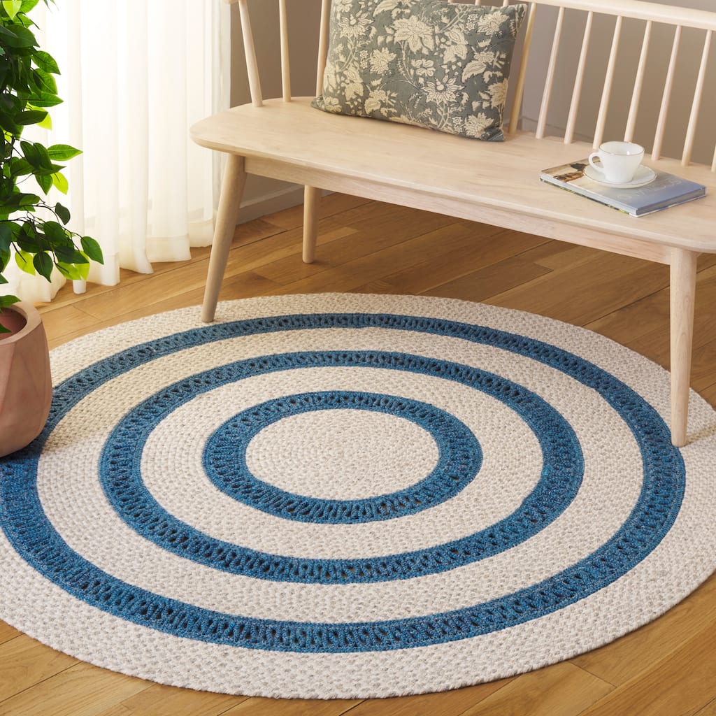 SAFAVIEH Handmade Braided Neshama Wool Rug