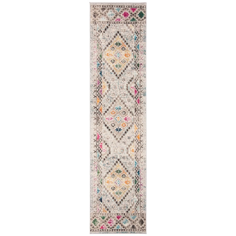 SAFAVIEH, Madison Hortensia Boho Diamond Distressed Rug