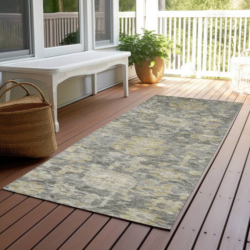 Machine Washable Indoor/ Outdoor Vintage Traditional Chantille Rug