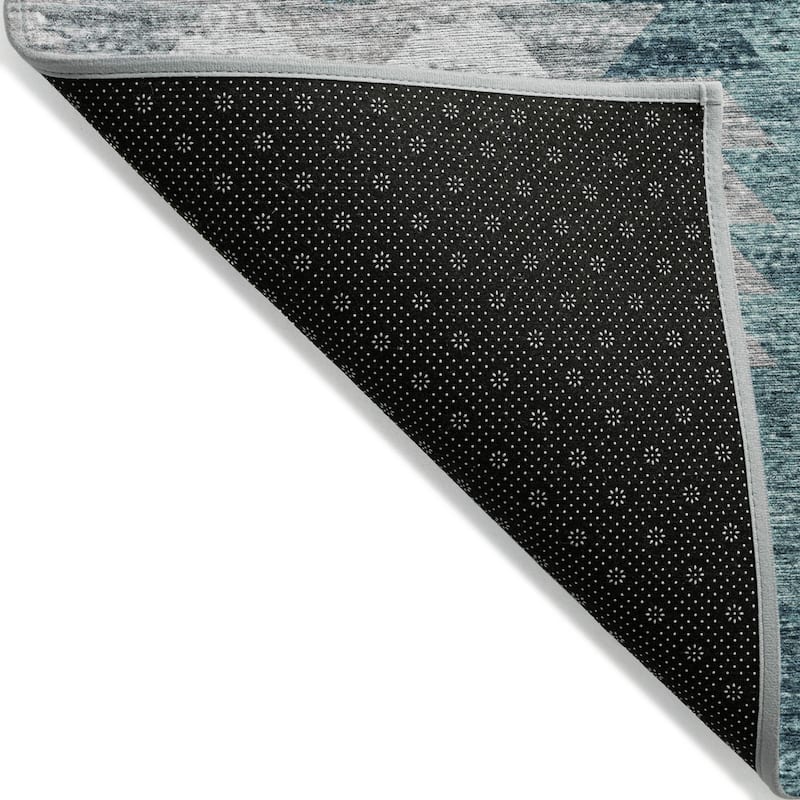 HomeRoots Geometric Transitional Rectangle Outdoor Rug