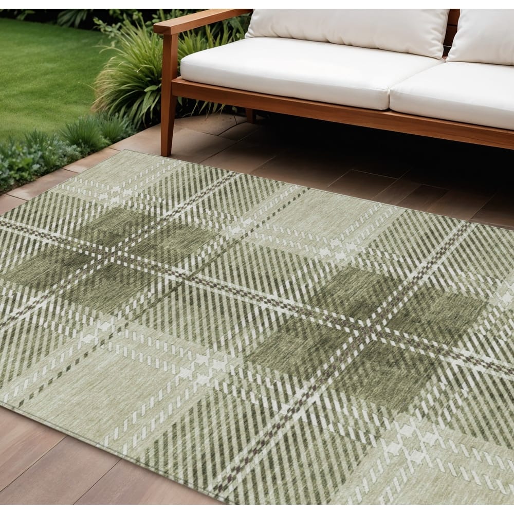 HomeRoots Plaid Transitional Rectangle Outdoor Rug