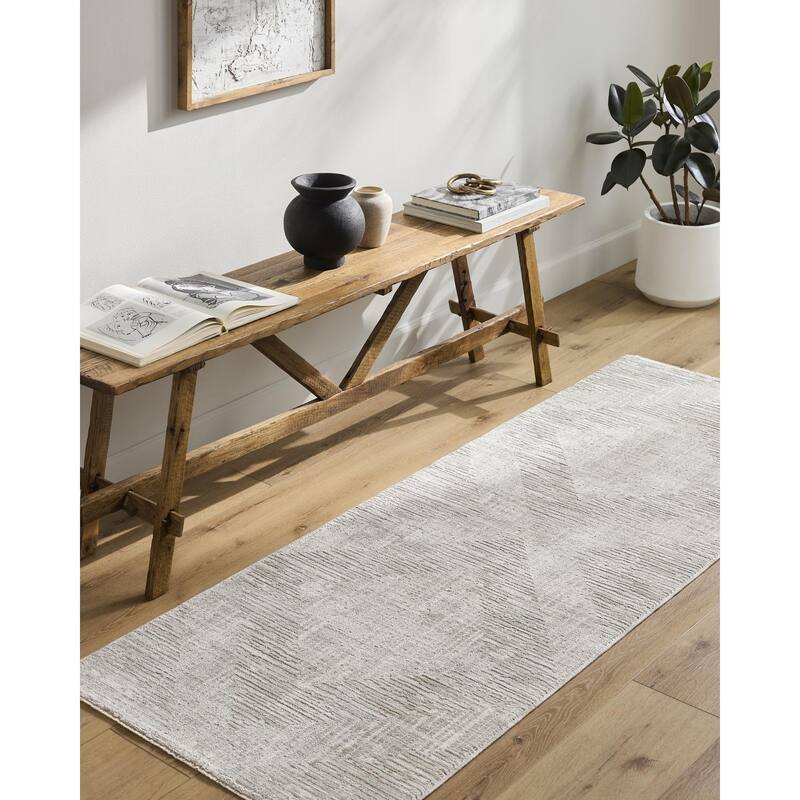 Livabliss Masterpiece Rustic Medallion Area Rug - Grey - 5' 3" x 5' 3" Round